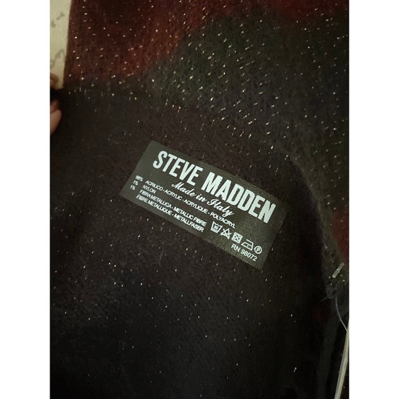 Steve Madden Lurex Striped Muffler Scarf Red Multi Shimmer NWT - Picture 5 of 8